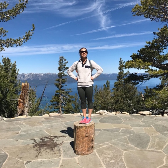 Meet your Posher, Crystal - Picture 2 of 6